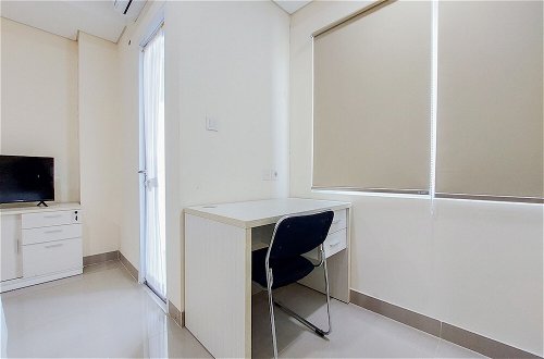Photo 12 - Comfort And Homey Studio Apartment At B Residence