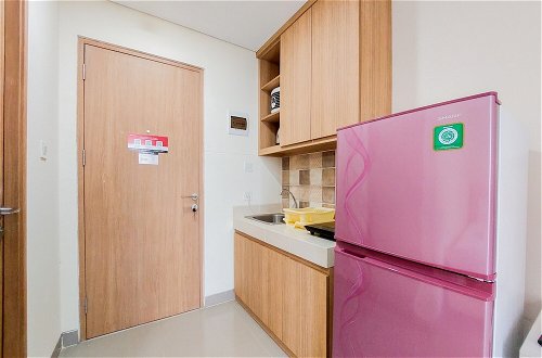 Photo 5 - Comfort And Homey Studio Apartment At B Residence