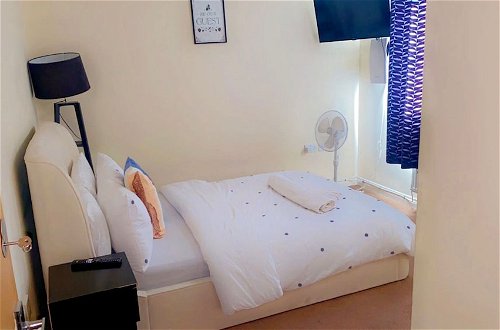 Photo 4 - Stunning 2-bed Apartment in London