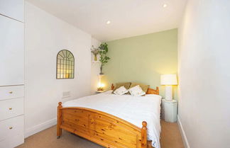 Photo 2 - Stunning 1BD Flat Opposite the Park - Peckham Rye