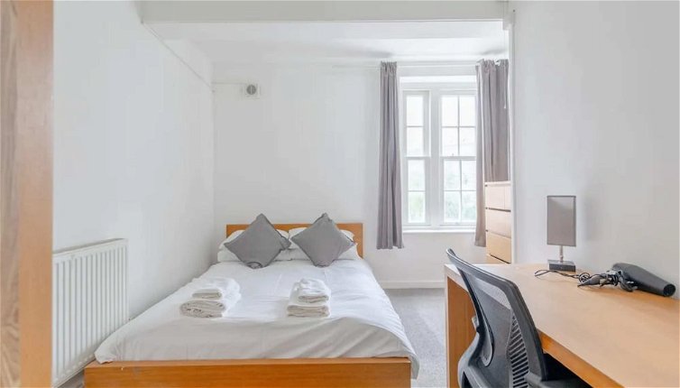 Photo 1 - 3BD Flat in the Heart of Camden Town