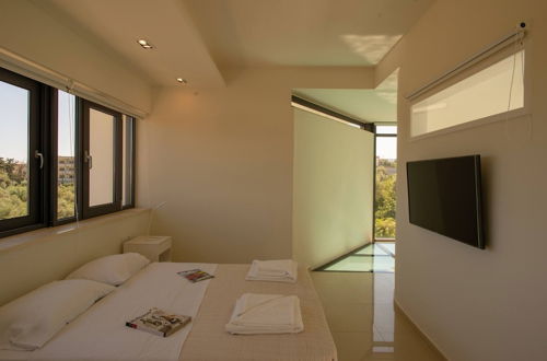 Photo 4 - Luxury Villa Mirror - 200meters From The Beach