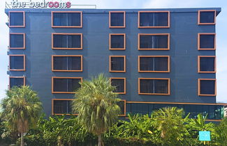 Foto 1 - The Bedrooms Maeklong Service Apartment