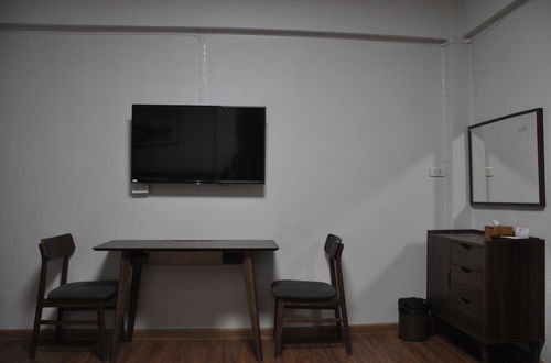 Photo 10 - The Bedrooms Maeklong Service Apartment