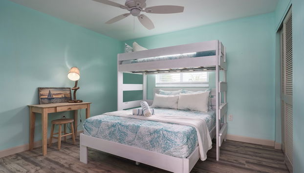 Villa in Fort Myers Beach with swimming pool - Photo 2