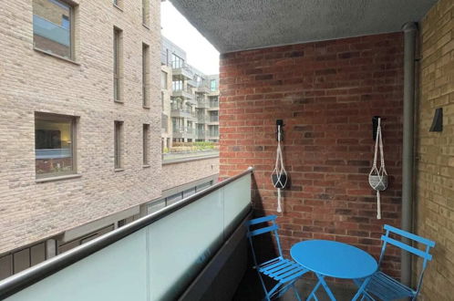 Photo 8 - Sleek 1BD Flat W/private Balcony - Denmark Hill