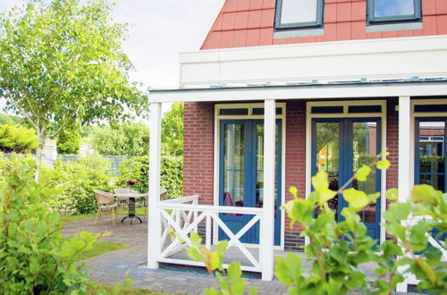 Photo 23 - Comfortable Holiday Home With a Porch, Near the Sea