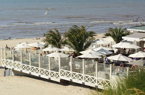 Photo 24 - Comfortable Holiday Home With a Porch, Near the Sea