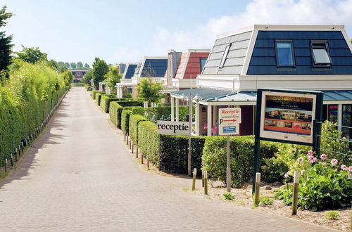 Foto 33 - Comfortable Holiday Home With a Porch, Near the Sea