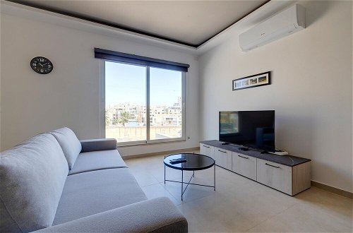 Photo 2 - Luxury Maisonette in a Tranquil and Central Area