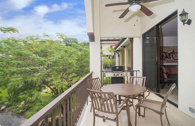 Impressively designed and decorated 3rd-floor space overlooking pool in Coco - Foto 13