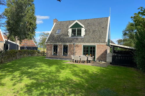 Photo 27 - Lush Villa with Hot Tub, Private Fenced Garden in Hippolytushoef