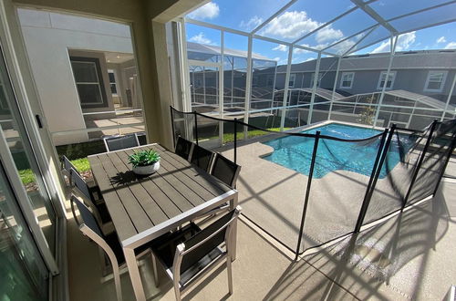 Foto 14 - Gorgeous 5Bd With Pool at Champions Gate 1125