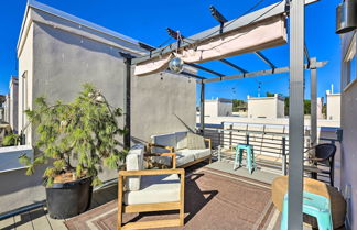 Photo 1 - Central Denver Townhome w/ Rooftop + Views