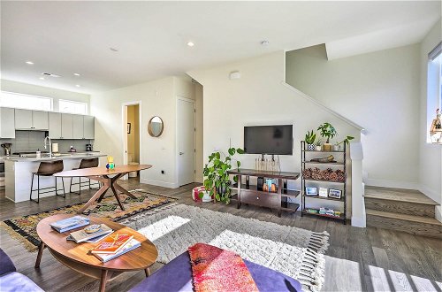 Foto 16 - Central Denver Townhome w/ Rooftop + Views