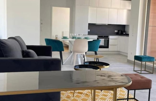 1 bedroom in Center-Terrace & Parking - Foto 1