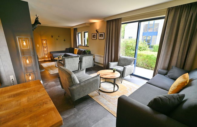 Modern Apartment in Belgium With Bubble Bath - Photo 6