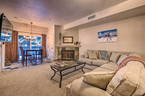 Photo 12 - Ski-in / Ski-out Resort Condo With Gas Fireplace