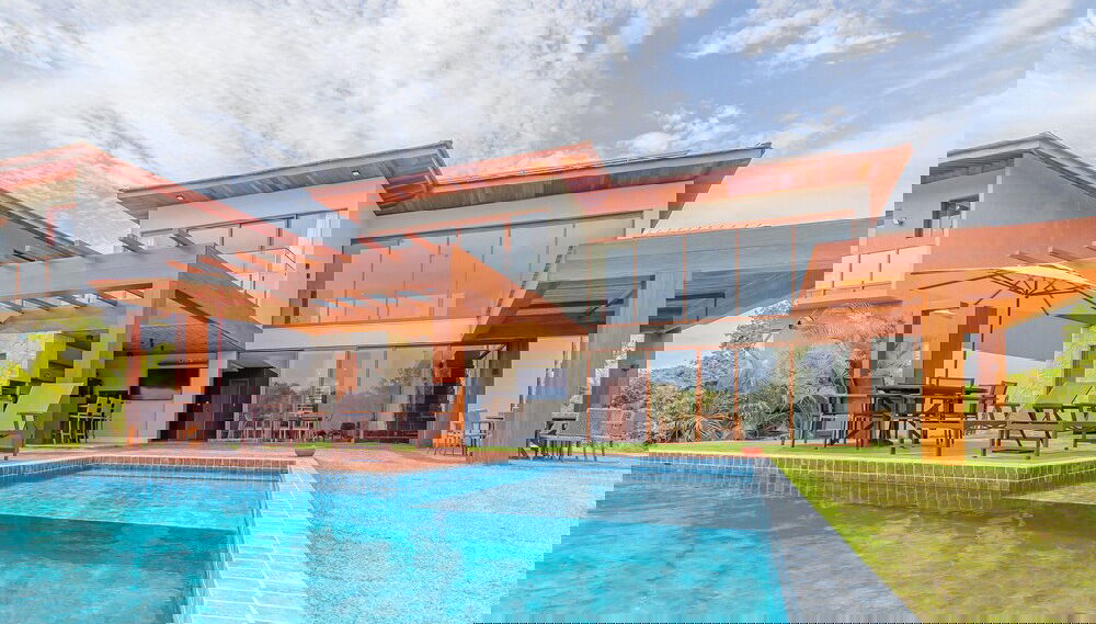 Primary image