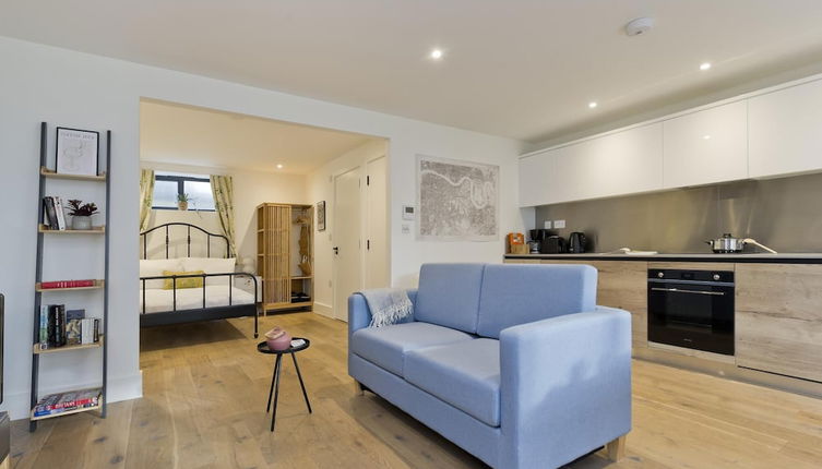 Photo 1 - Luxury one Bedroom Greenwich Studio Apartment Near Canary Wharf by Underthedoormat