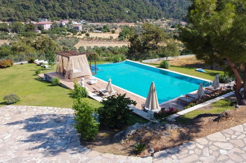 Photo 8 - Greenery Home With Shared Pool in Marmaris