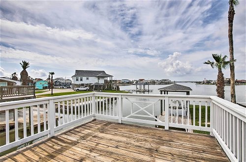 Photo 2 - Waterfront Hitchcock Home w/ Spacious Deck