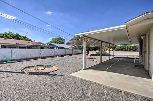 Foto 27 - Quaint Sun City Home: Covered Patio & Private Yard