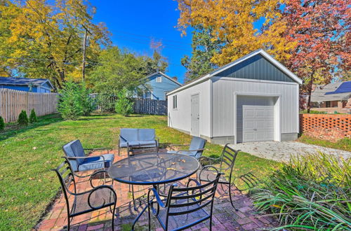 Photo 14 - Vintage Chic Cottage < 1 Mile to UNC Greensboro