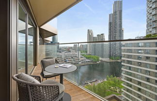 Photo 2 - Deluxe two Bedroom Canary Wharf Apartment With River Views
