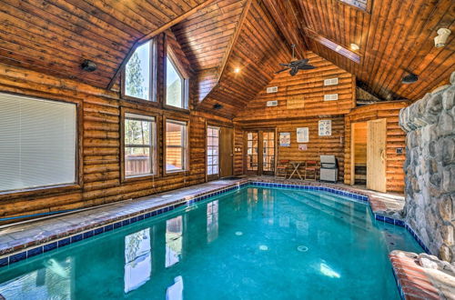 Foto 7 - South Lake Tahoe Vacation Rental w/ Indoor Pool