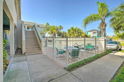 Photo 11 - Coastal Condo w/ Pool in South Padre Island