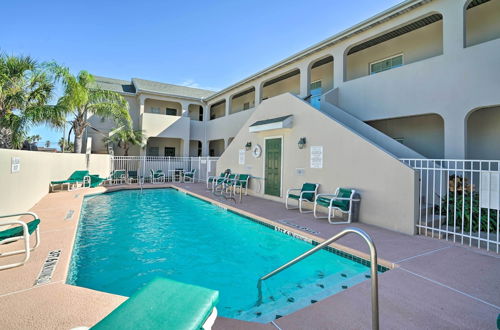 Photo 13 - Coastal Condo w/ Pool in South Padre Island