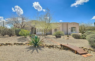 Foto 2 - Stunning Cave Creek Home w/ Infinity Pool