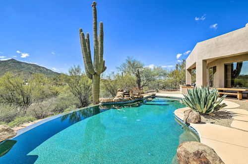 Foto 16 - Stunning Cave Creek Home w/ Infinity Pool