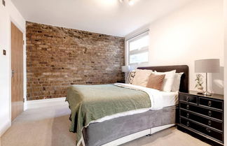 Photo 3 - Loft Apartment With Roof Terrace in the Heart of Shoreditch