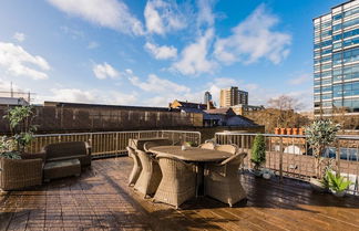 Photo 2 - Loft Apartment With Roof Terrace in the Heart of Shoreditch