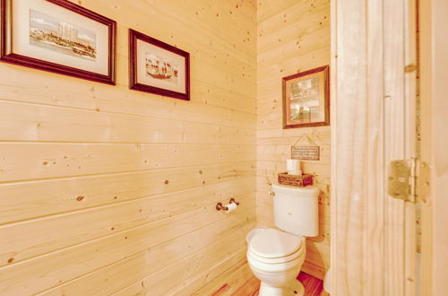 Photo 43 - Luxury Cabin w/ Deck < 5 Miles to Sapphire Valley