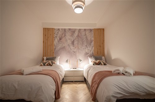 Foto 2 - Exquisite 6 Bedroom Luxury Home