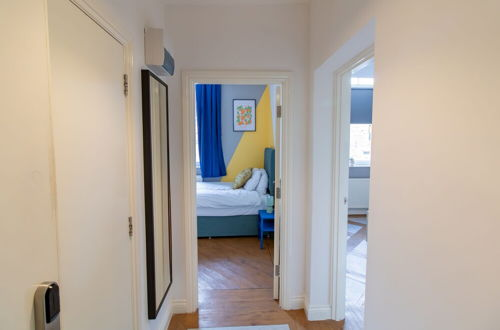 Photo 2 - Stunning 1-bed Apartment in Gateshead