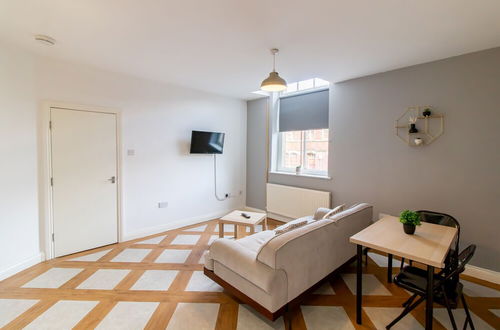 Photo 28 - Stunning 1-bed Apartment in Gateshead