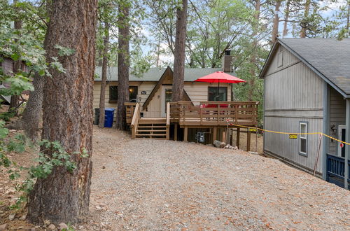 Photo 16 - Knotty Pine Chalet