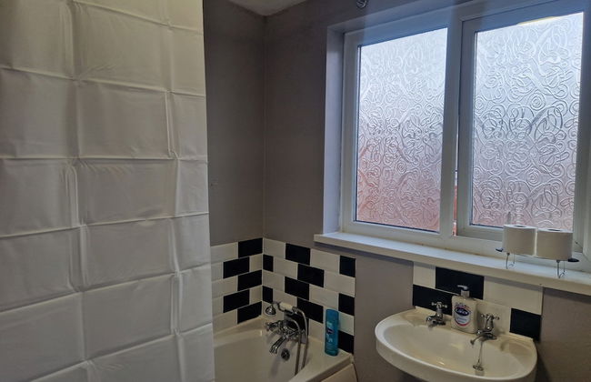 Apartment - Sleeps 4 - Parking - Wifi - Foto 8