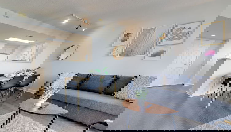 Photo 1 - Cozy Apartment Steps from the Metro
