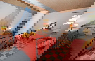 Foto 2 - Vintage Farmhouse in Soudos Lisbon With Pool