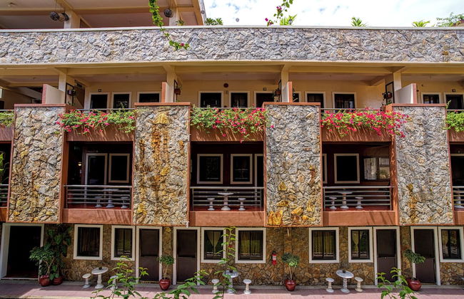La Casa Española Apartelle - Photo 69