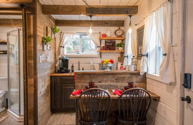 Cozy Cabin Little Red Hen 12 min to Magnolia - Foto 6