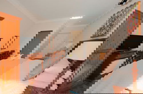 Photo 5 - Albatross Guest house