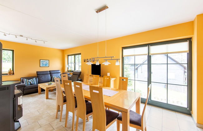 Spacious Semi-detached House With Wood Stove Located Directly on the Rennsteig - Foto 39