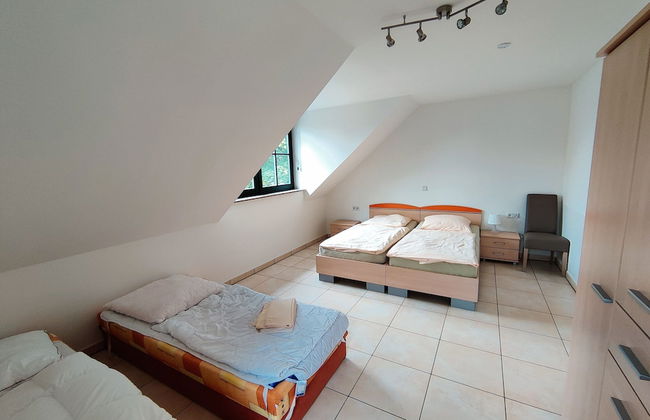 Spacious Semi-detached House With Wood Stove Located Directly on the Rennsteig - Foto 21