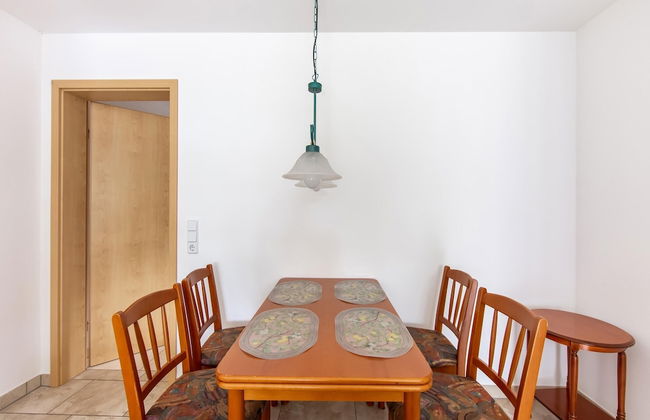 Spacious Semi-detached House With Wood Stove Located Directly on the Rennsteig - Foto 60
